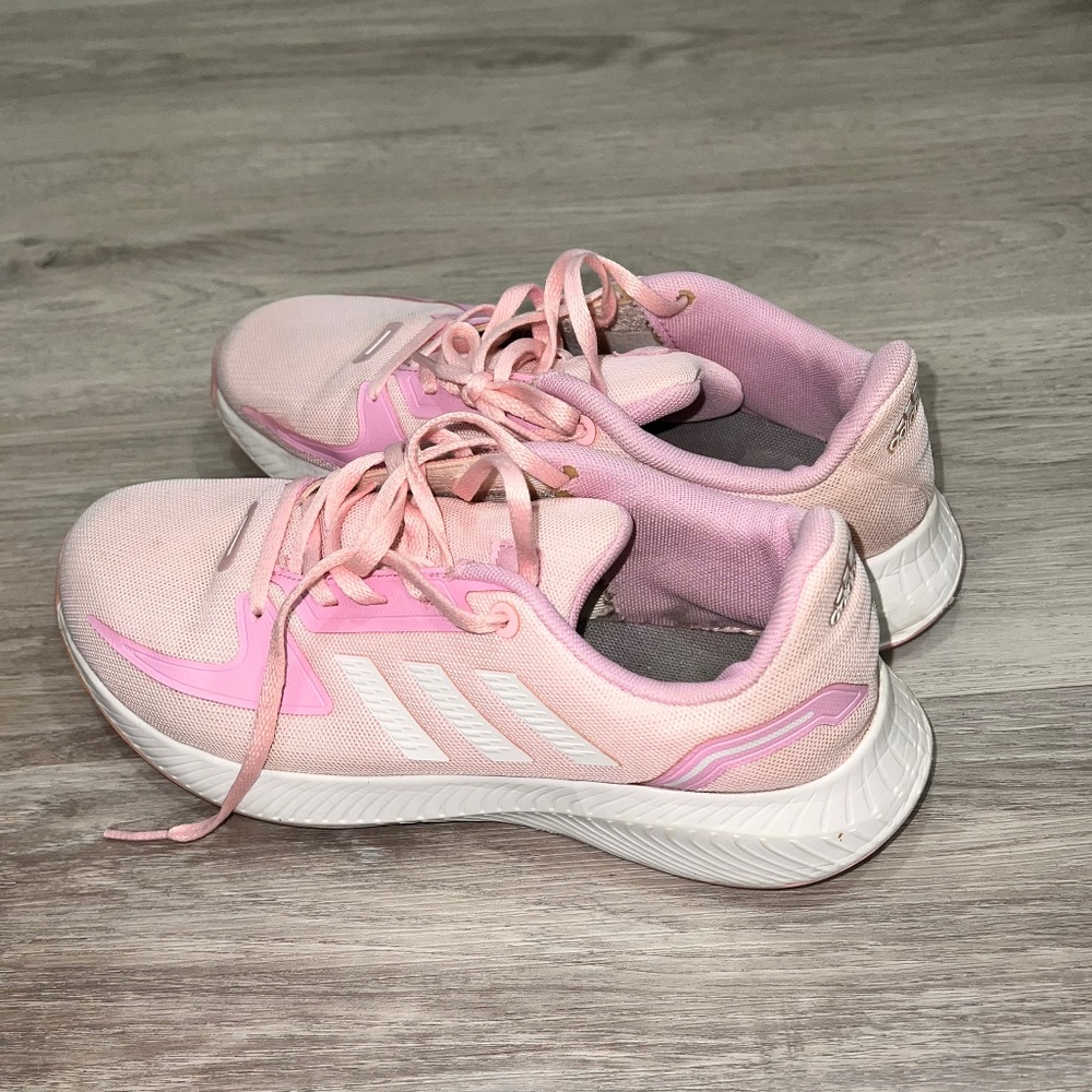 Pink sport sneakers Adidas